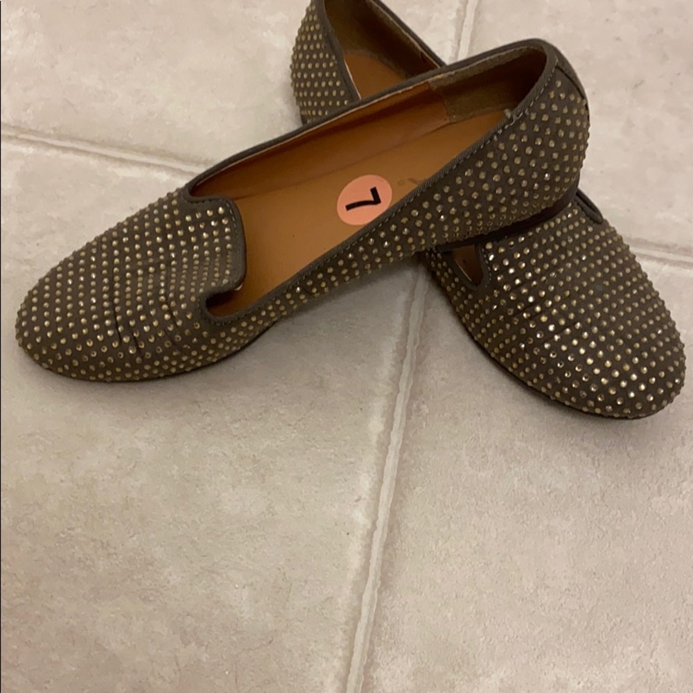 Shoes - Picture 2 of 4